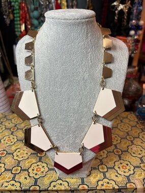 Lucia Geometric Chevron Statement Necklace - Cream & Gold